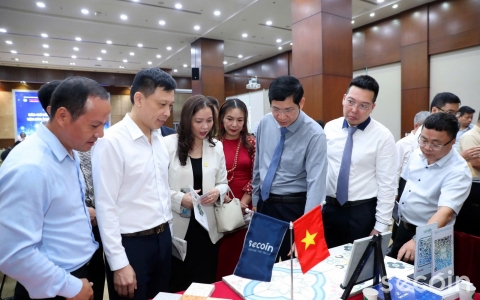 Secoin trưng bày sản phẩm tại Hội nghị Doanh nghiệp vừa và nhỏ tại Hà Nội